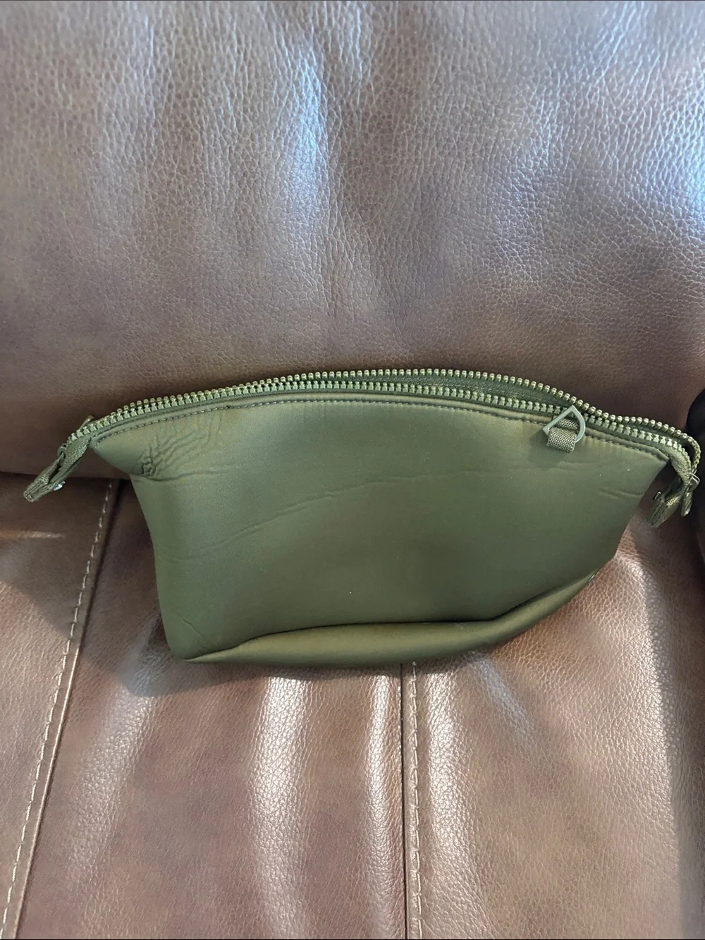 New Dagne Dover toiletry bag Hunter Olive green